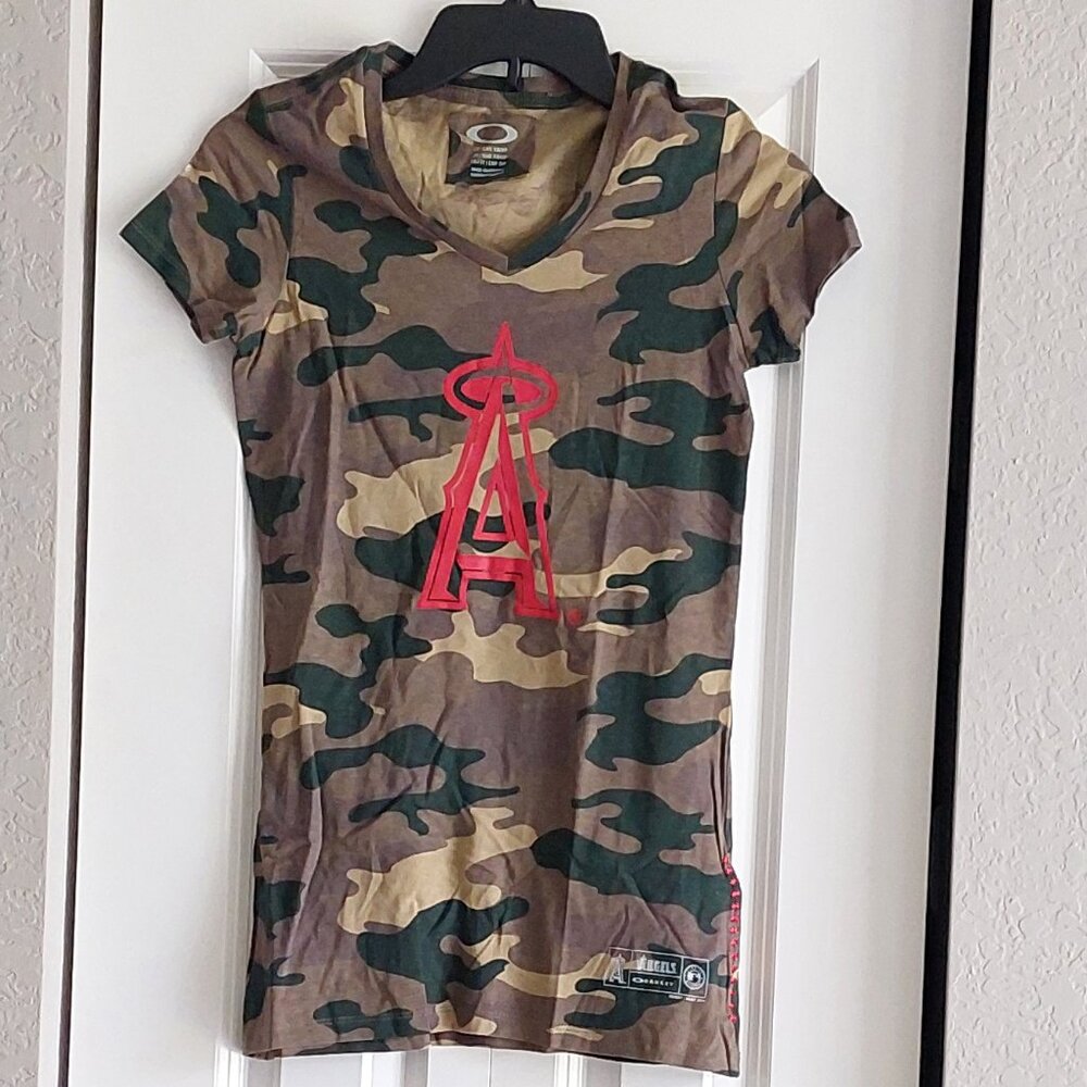 Oakley Angels Baseball Olive & Tan Camo Short Sleeve Tee Women's Size XS
